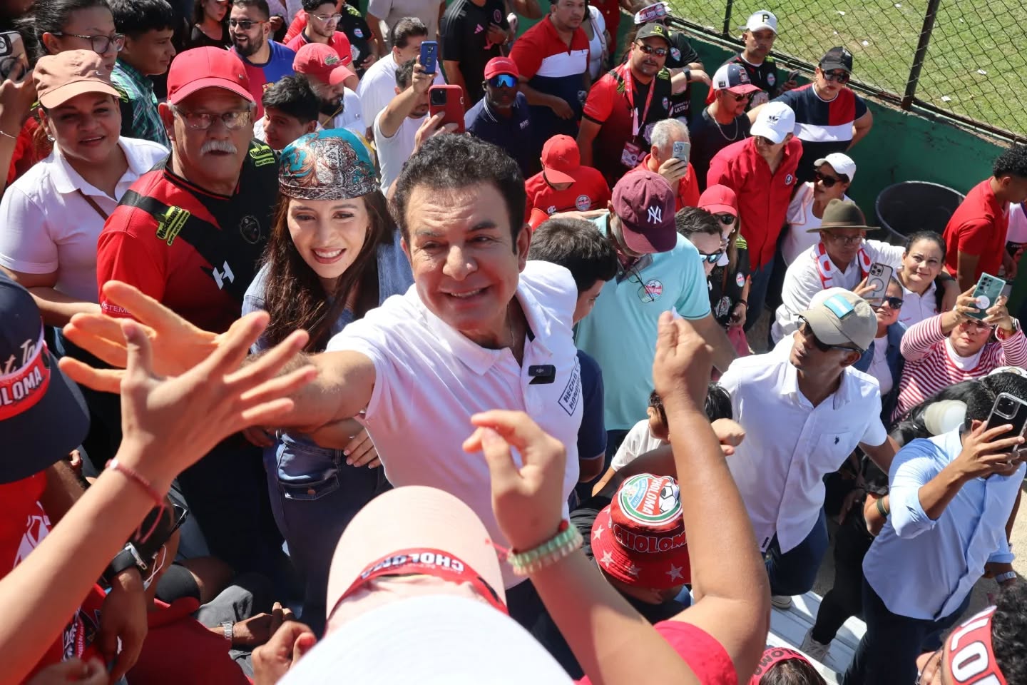 Nasralla critica al gobierno por emplear el COVID-19 como herramienta de represión política