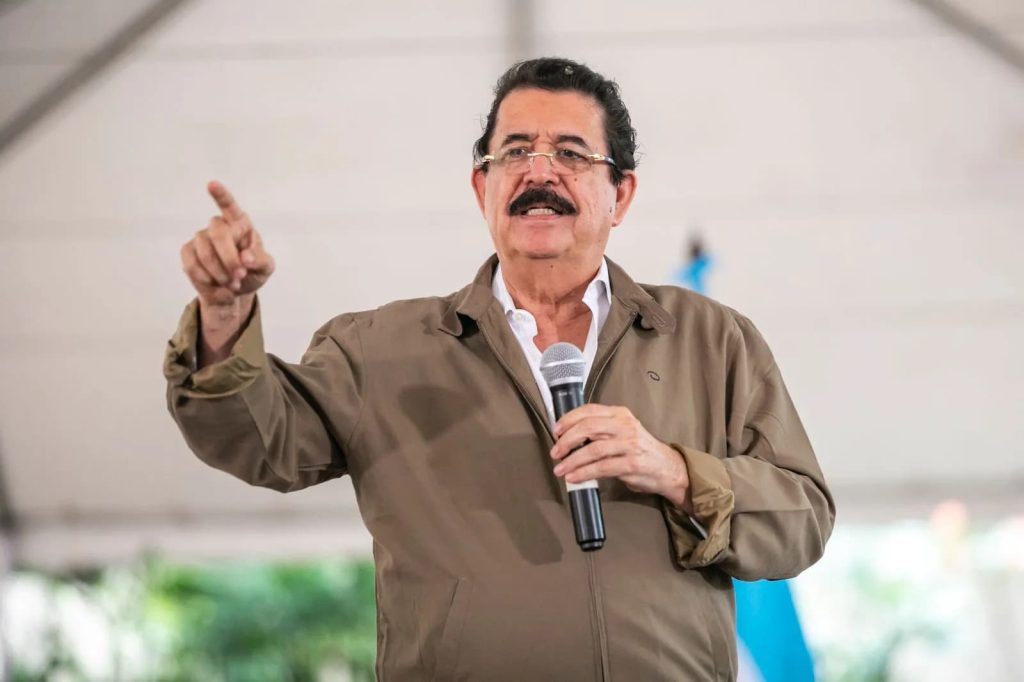 El libro del golpe de Estado de 2009 en las escuelas: polémica por el decreto de Zelaya