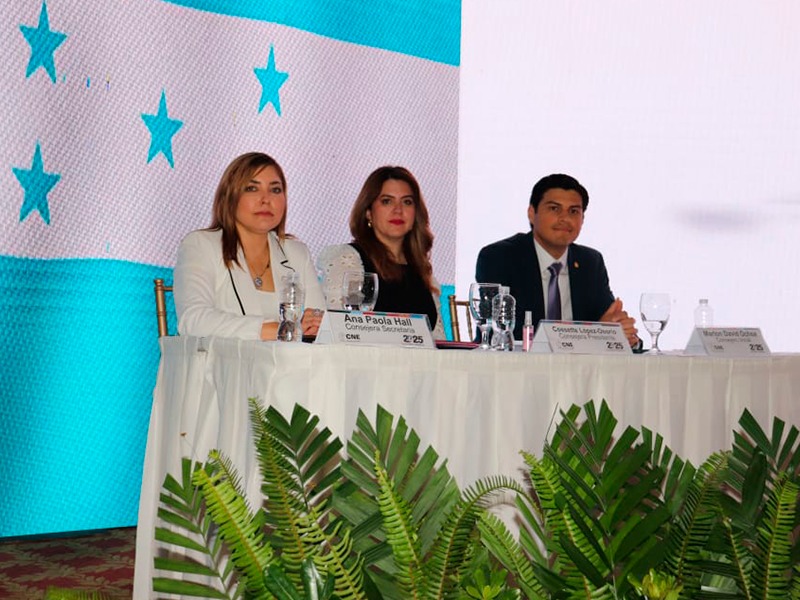 Cámaras de comercio rechazan presiones oficiales hacia el CNE