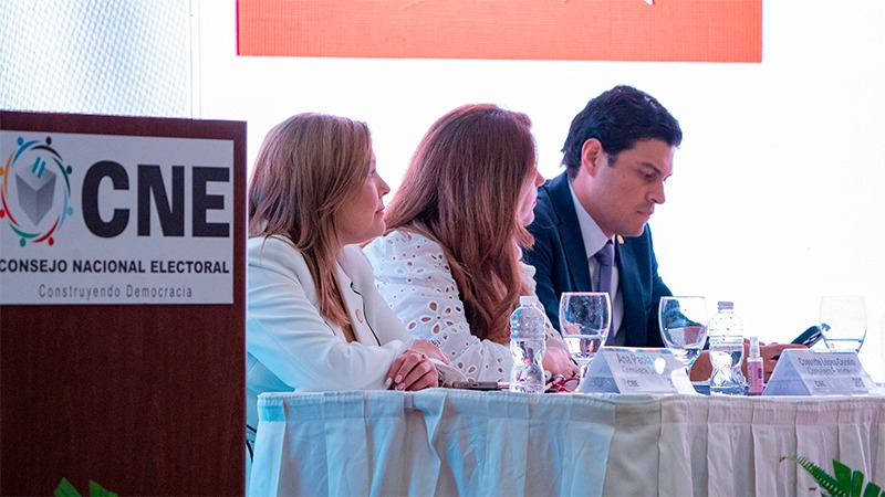 Elecciones en Honduras bajo sospecha: advertencias de expertos sobre el CNE