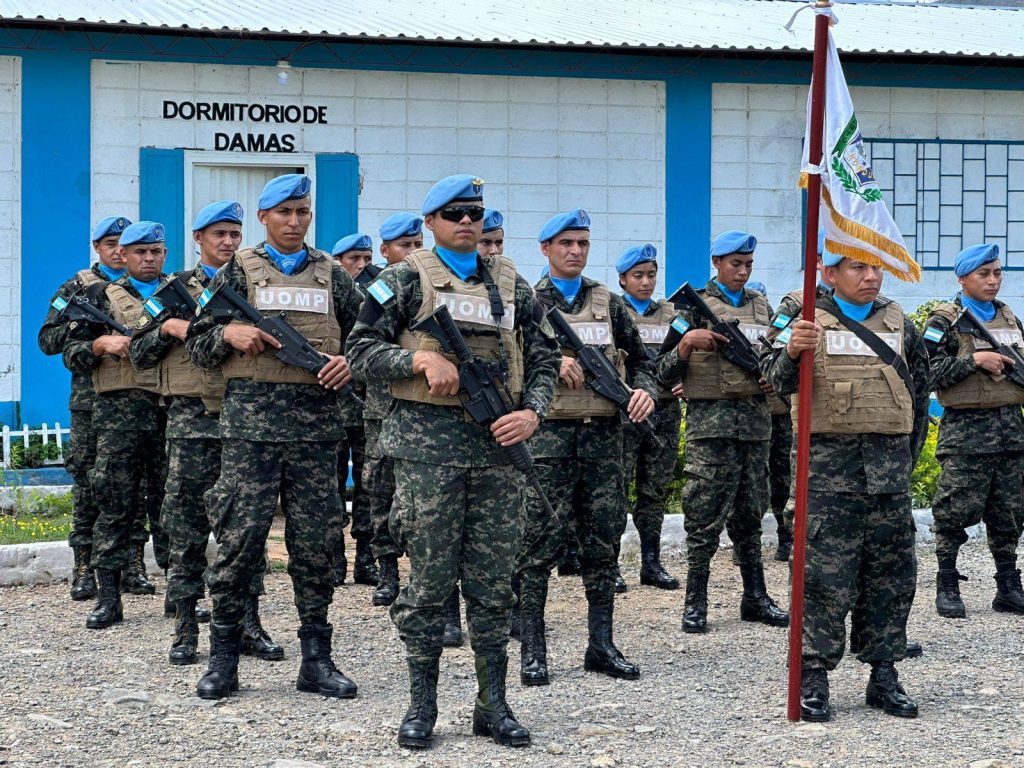 ¿Influyen los altos salarios en la imparcialidad militar hondureña?